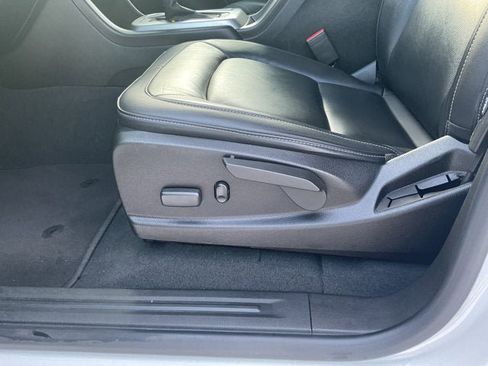 Used 2021 Chevrolet Colorado LT w/ Luxury Package image 15