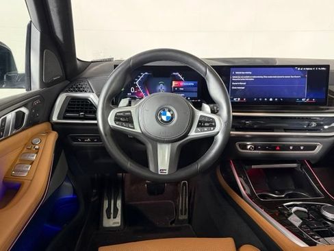 Used 2024 BMW X7 xDrive40i w/ M Sport Package AWD/4WD image 26