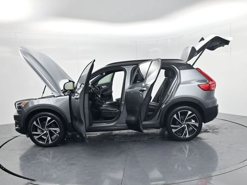 Used 2019 Volvo XC40 T5 R-Design image 72