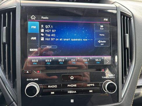 Used 2022 Subaru Crosstrek 2.5i Sport w/ Moonroof Package image 18