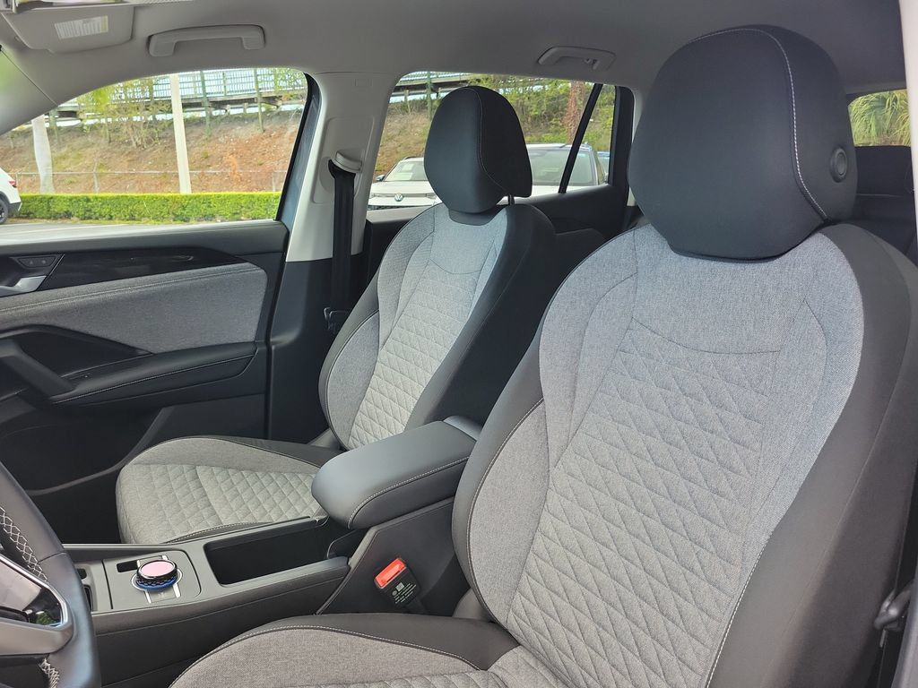 Used 2026 Volkswagen Tiguan S FWD image 18