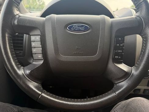 Used 2009 Ford Escape XLT AWD/4WD image 9