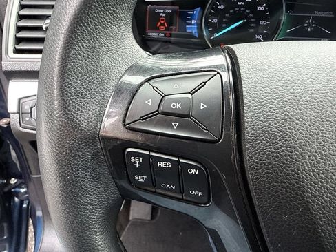 Used 2017 Ford Explorer XLT w/ Equipment Group 202A AWD/4WD image 29