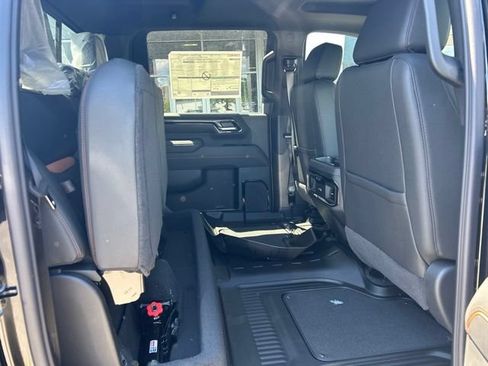 New 2026 GMC Sierra 2500 AT4 w/ AT4 Premium Plus Package AWD/4WD image 13