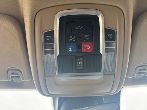Used 2021 RAM 1500 Laramie AWD/4WD image 10