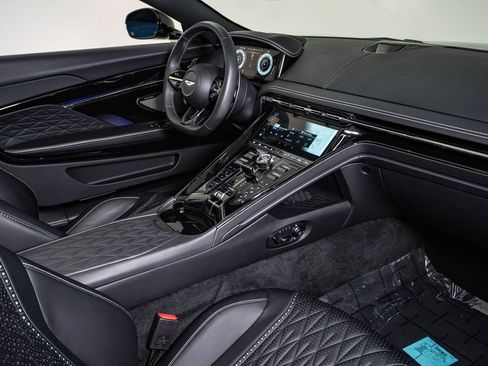 Used 2024 Aston Martin DB12 Convertible RWD image 19