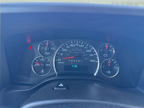 Used 2025 Chevrolet Express 3500 LT w/ LT Preferred Equipment Group RWD image 9
