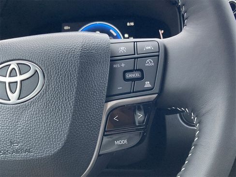 New 2026 Toyota Camry SE image 33