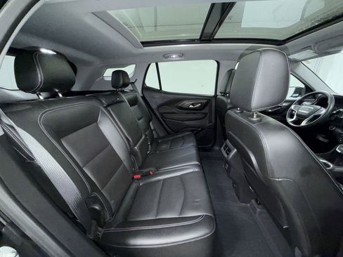 Used 2022 GMC Terrain SLT w/ Infotainment Package II AWD/4WD image 17