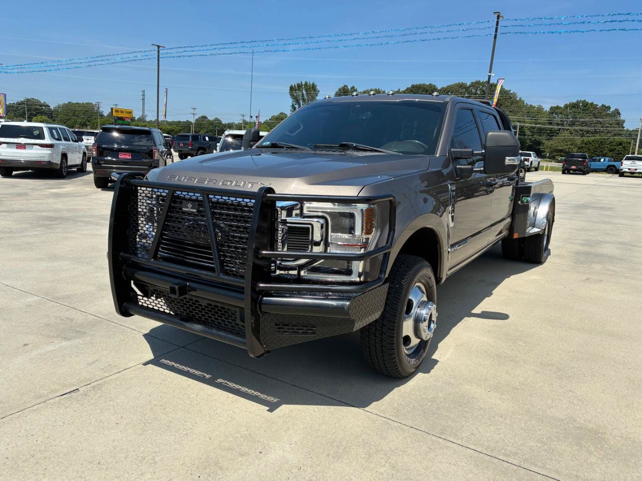Used 2020 Ford F350 King Ranch w/ King Ranch Ultimate Package AWD/4WD image 2