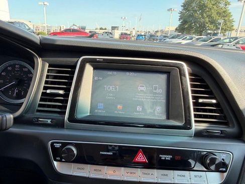 Used 2019 Hyundai Sonata SE FWD image 13