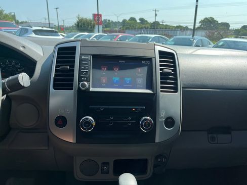 Used 2020 Nissan Frontier SV RWD image 15