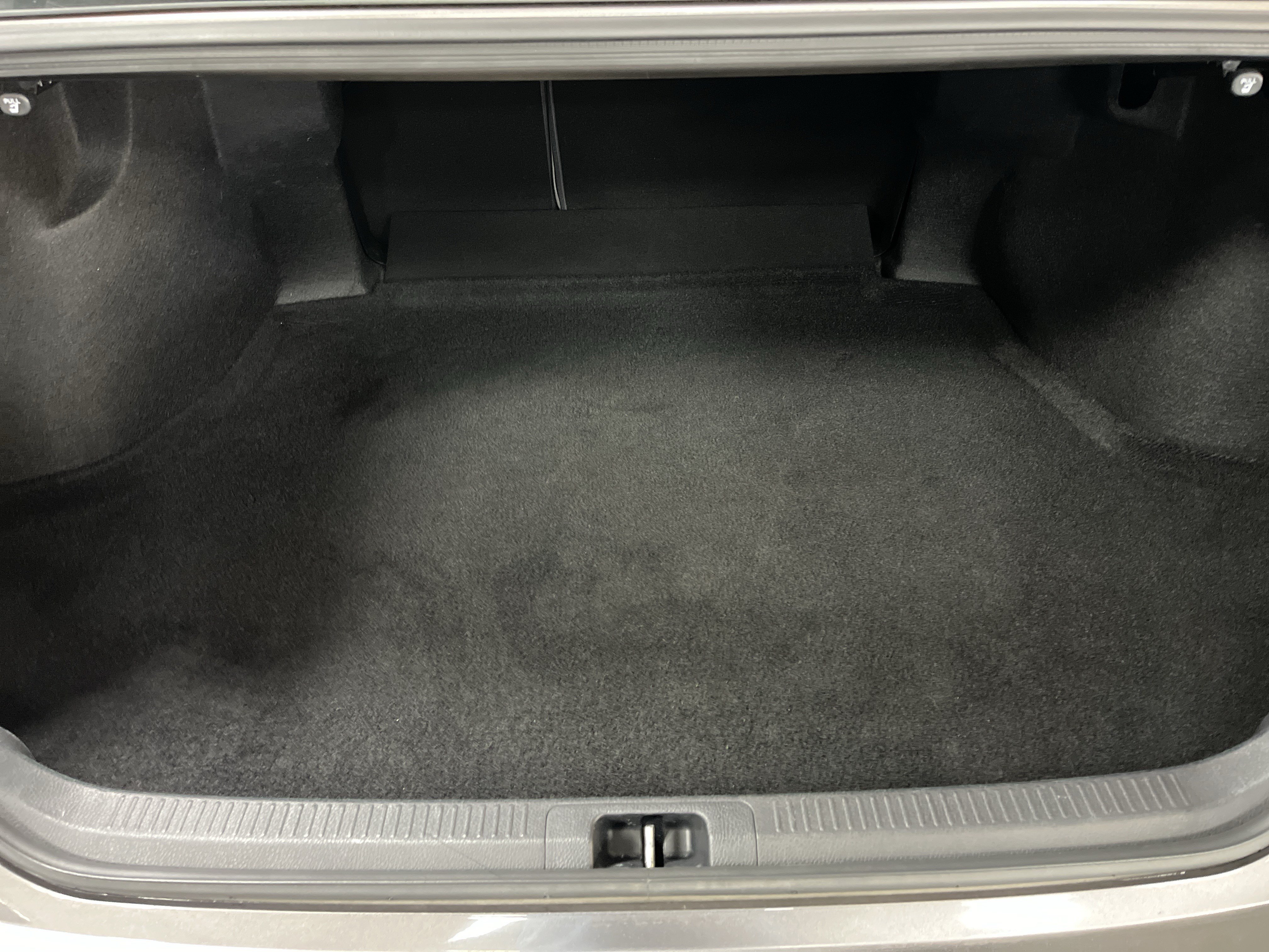 Used 2021 Toyota Camry XSE w/ Navigation Package FWD image 32