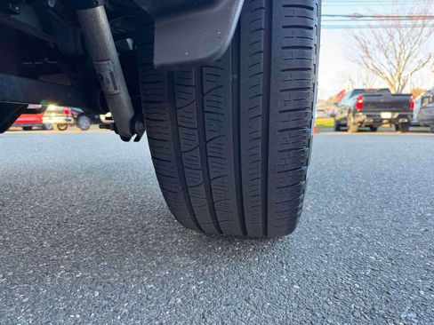 Used 2025 RAM 1500 Laramie w/ Night Edition image 12