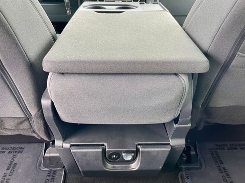 Used 2024 Ford F150 XLT image 25