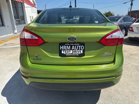 Used 2018 Ford Fiesta SE image 6