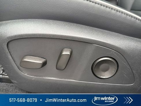 Used 2025 Buick Enclave Sport Touring image 31