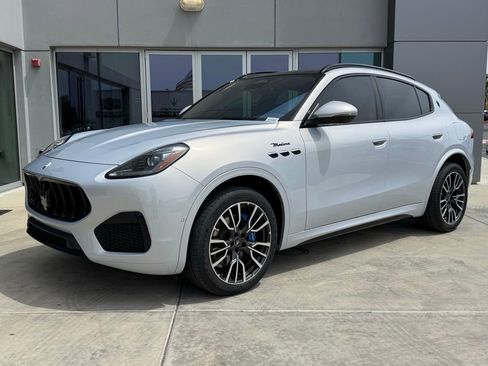 Certified 2023 Maserati Grecale Modena AWD/4WD image 4