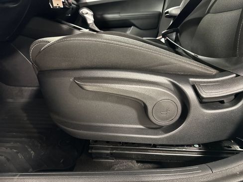 Certified 2022 Kia Forte LXS w/ LXS Technology Package FWD image 24