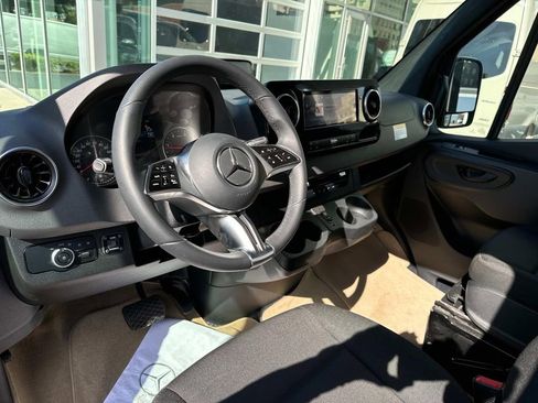 New 2025 Mercedes-Benz Sprinter 3500 image 18