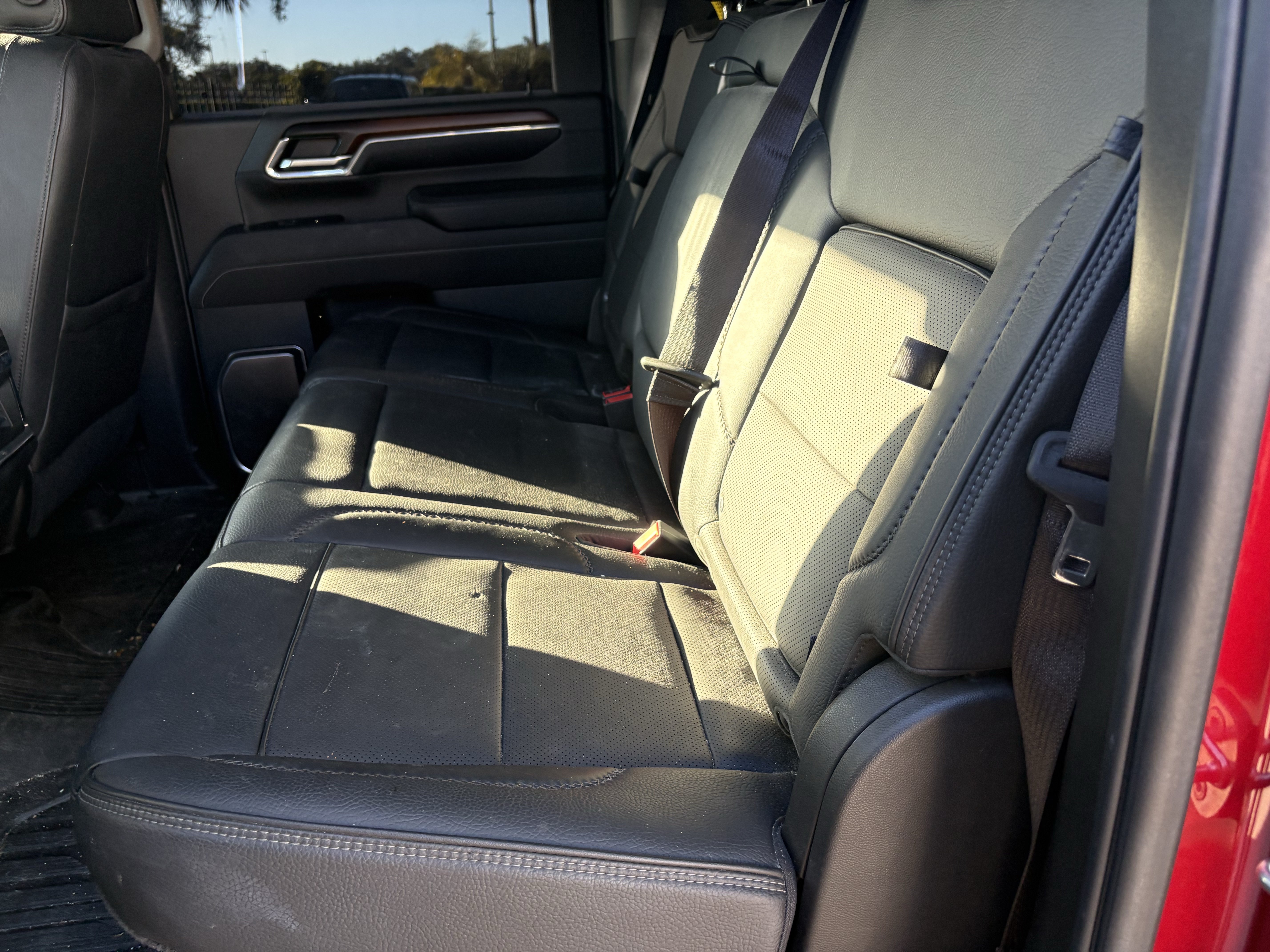 Used 2024 GMC Sierra 3500 Denali w/ Denali Reserve Package AWD/4WD image 8