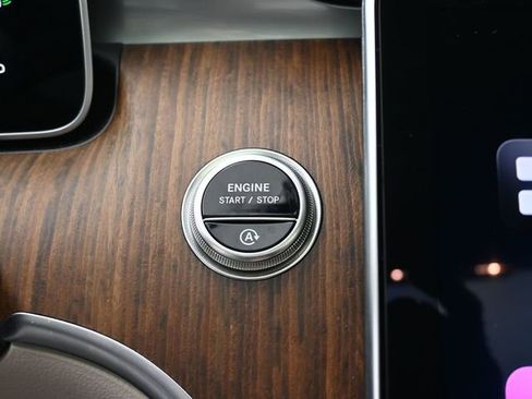 New 2025 Mercedes-Benz C 300 Sedan image 3