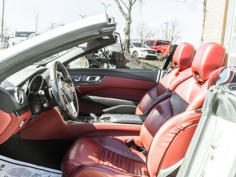 Used 2015 Mercedes-Benz SL 400 image 25