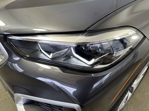Used 2022 BMW X6 xDrive40i w/ Climate Comfort Package image 29