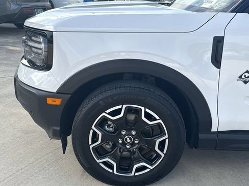 Used 2025 Ford Bronco Sport Outer Banks w/ Outer Banks Tech Package+ AWD/4WD image 34