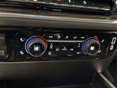 Used 2022 Chevrolet Silverado 1500 LT image 24