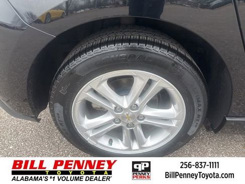 Used 2017 Chevrolet Cruze LT w/ Convenience Package image 14