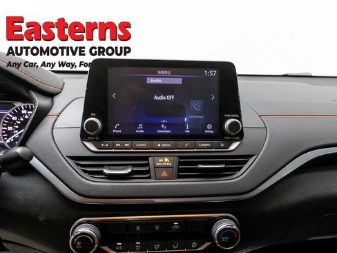 Used 2022 Nissan Altima 2.5 SR FWD image 12