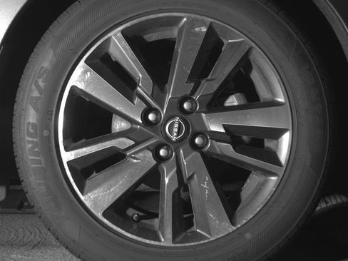 Used 2025 Nissan Versa SV image 13