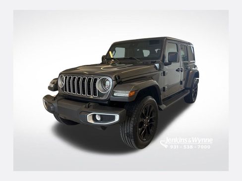 Used 2025 Jeep Wrangler Unlimited Sahara AWD/4WD image 1