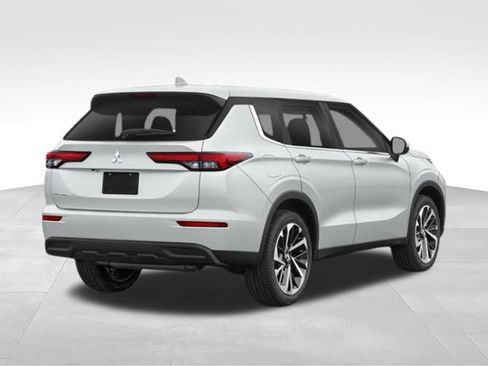 Used 2023 Mitsubishi Outlander ES FWD image 35