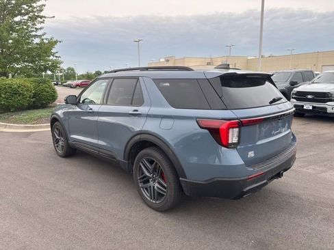 Used 2025 Ford Explorer ST-Line w/ Premium Package AWD/4WD image 4