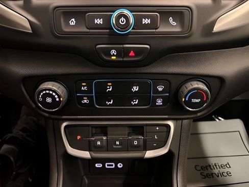 Certified 2024 GMC Terrain SLE FWD image 20