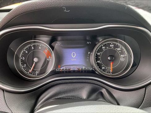 Used 2022 Jeep Cherokee Trailhawk AWD/4WD image 22