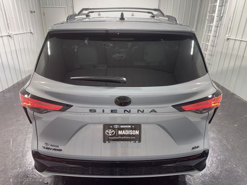 New 2026 Toyota Sienna XSE image 39