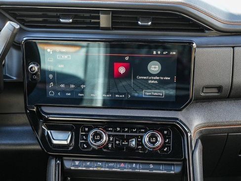 Used 2024 GMC Sierra 2500 AT4 w/ AT4 Premium Plus Package image 18