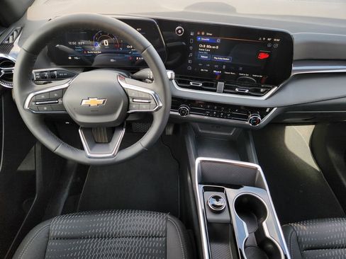 Used 2026 Chevrolet Equinox LT image 27