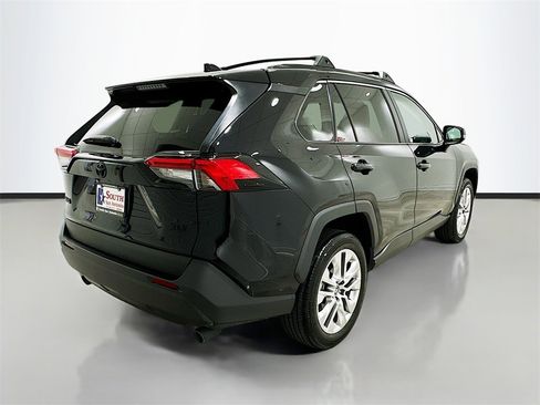 Used 2025 Toyota RAV4 XLE Premium image 7