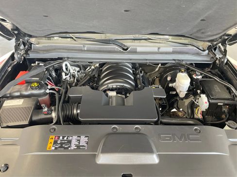 Used 2019 GMC Yukon XL SLT image 11