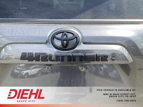 Used 2022 Toyota 4Runner SR5 Premium w/ Moonroof Package AWD/4WD image 10