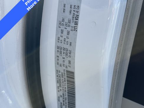 Used 2017 Chrysler Pacifica Touring-L image 14