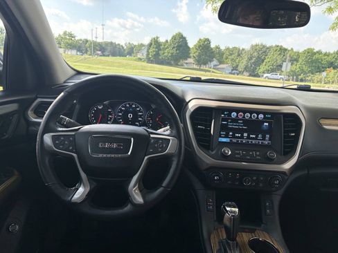 Used 2017 GMC Acadia Denali AWD/4WD image 18