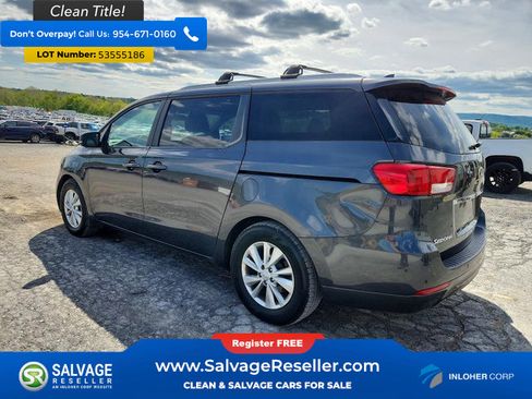 Used 2017 Kia Sedona LX w/ LX Essentials Premium Package FWD image 3