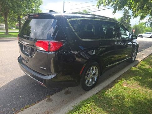 Used 2019 Chrysler Pacifica Limited FWD image 7