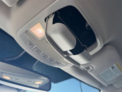 Used 2024 Ford Edge SEL image 19