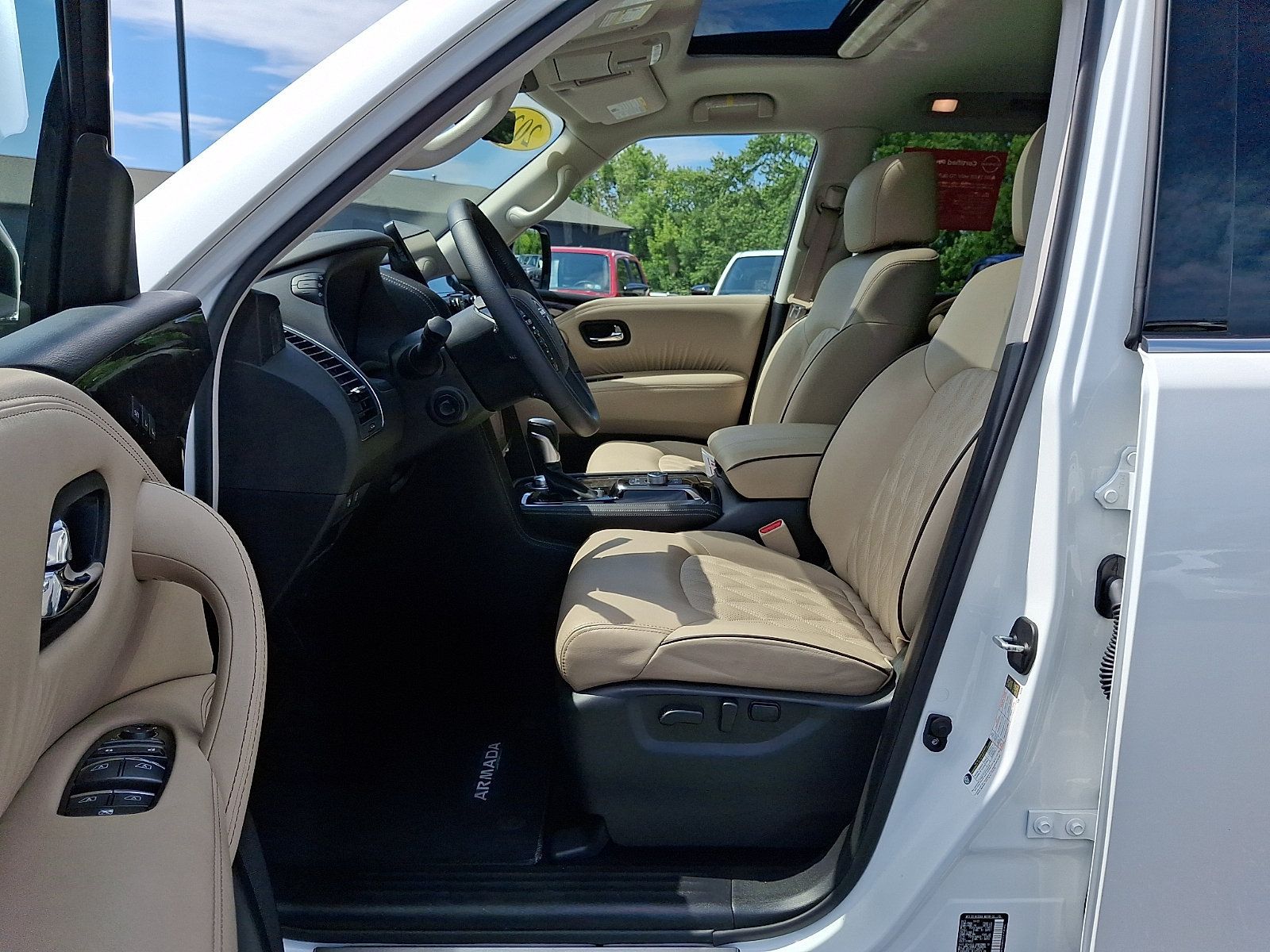 Certified 2023 Nissan Armada Platinum w/ Captain's Chairs Package AWD/4WD image 17